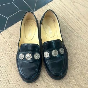 Chanel coin loafer shoes (black)